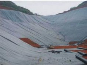 新疆和田裕泰尾礦處理施工現(xiàn)場